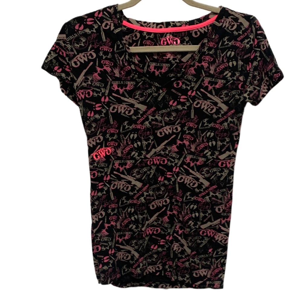 Girls with Guns Hunting Graphics Short Sleeve Shirt